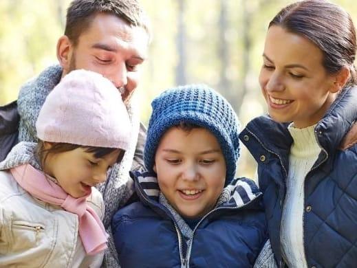 FAMILJER SÖKES TILL JULKAMPANJ FÖR DETALJHANDELSFÖRETAG!